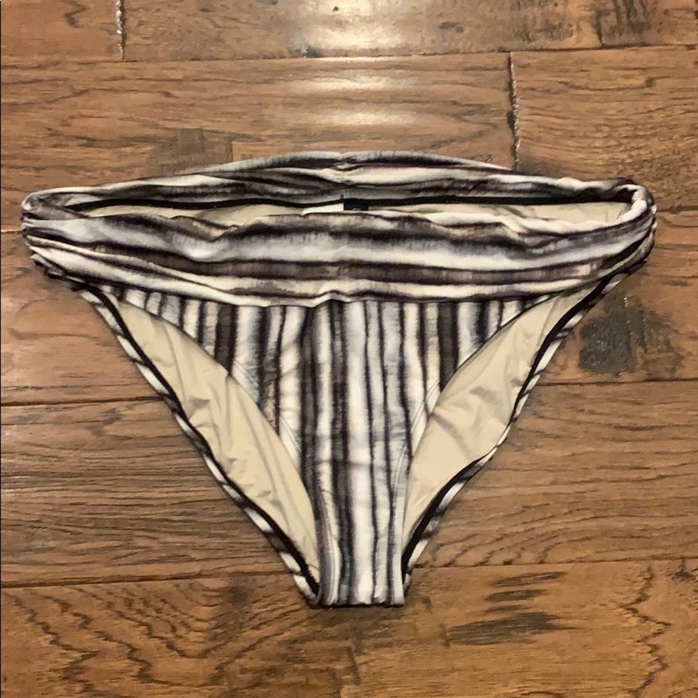 La Blanca Swim Bottoms Women’s Size 16 Fold Over Bikini Grey Black New NWOT - Picture 4 of 8